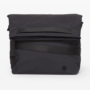 On My Level Crossbody Bag 6L